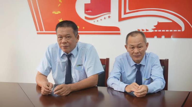 祝贺！洋浦这两位司机获评“全国道路运输安全行车优秀驾驶员”